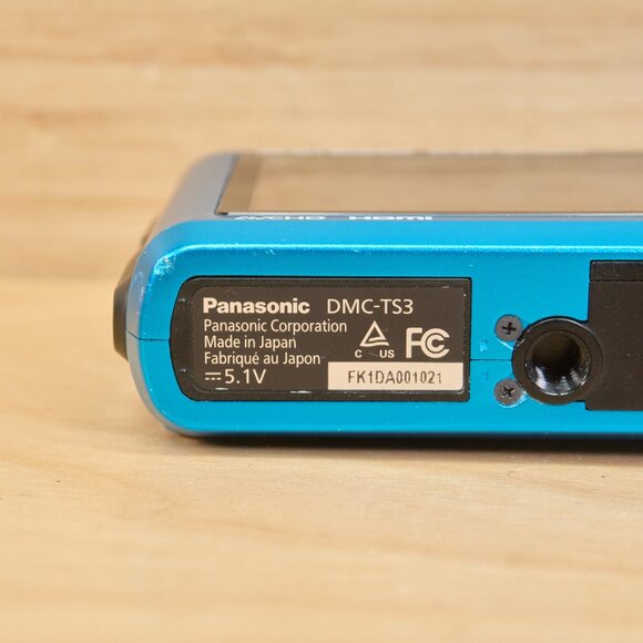 Panasonic Lumix DMC-TS3 / 12.1MP Rugged Waterproof Camera / Full HD Video / Blue - Picture 7 of 7